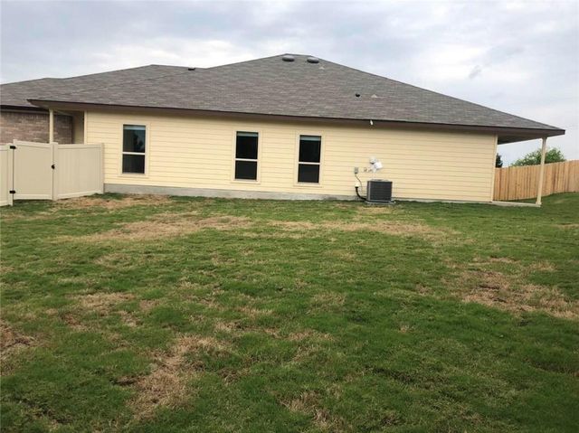 351 Joanne LOOP A, Buda, TX 78610