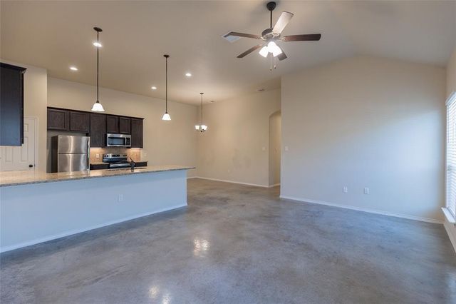 351 Joanne LOOP A, Buda, TX 78610