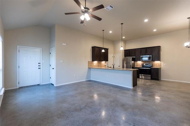 351 Joanne LOOP A, Buda, TX 78610