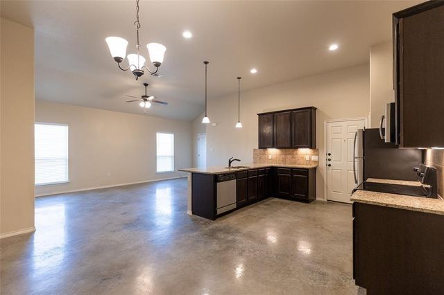 351 Joanne LOOP A, Buda, TX 78610