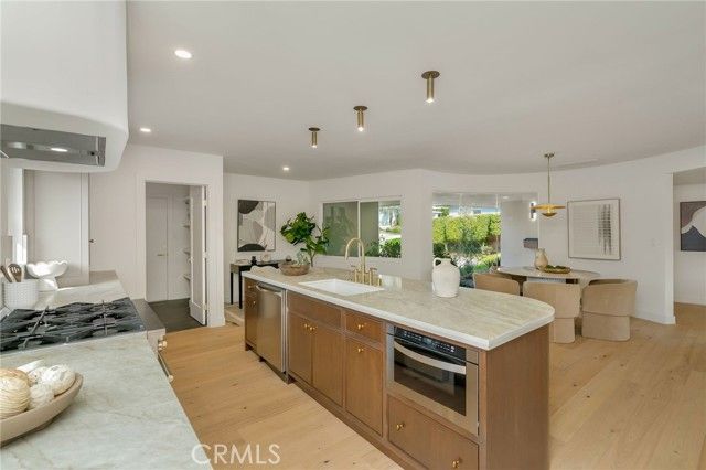 6150 Wooster Avenue, Los Angeles, CA 90056