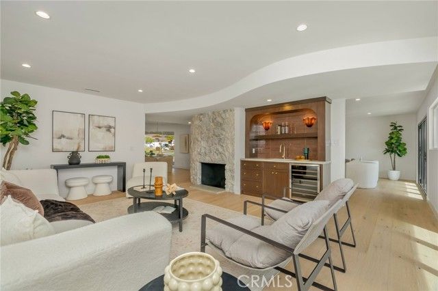 6150 Wooster Avenue, Los Angeles, CA 90056