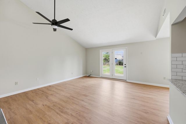 1633 Summerhill Drive, Lexington, KY 40515