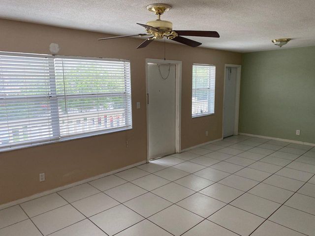 4169 SW 67th Ave 205, Davie, FL 33314