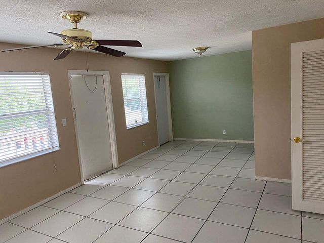 4169 SW 67th Ave 205, Davie, FL 33314