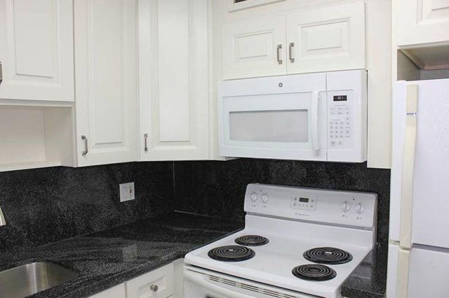 4169 SW 67th Ave 205, Davie, FL 33314