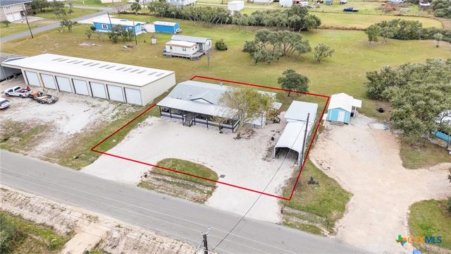 1651 W Harrison Avenue, Port O'connor, TX 77982