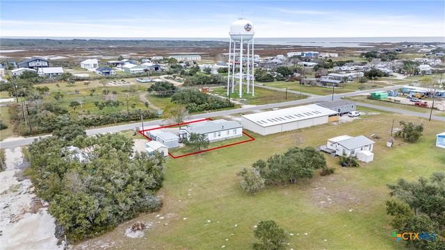 1651 W Harrison Avenue, Port O'connor, TX 77982