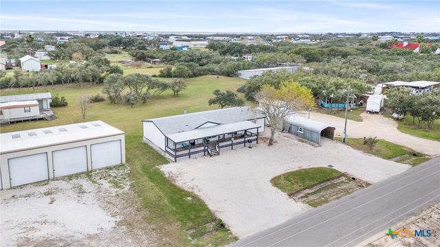 1651 W Harrison Avenue, Port O'connor, TX 77982