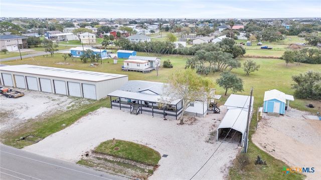 1651 W Harrison Avenue, Port O'connor, TX 77982