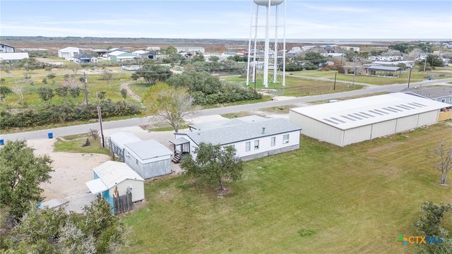 1651 W Harrison Avenue, Port O'connor, TX 77982