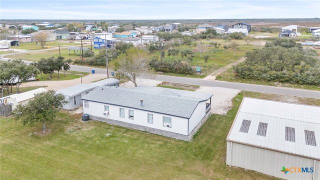 1651 W Harrison Avenue, Port O'connor, TX 77982