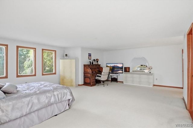 33 Insbrook Court, Amherst, NY 14051