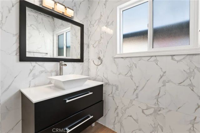766 N Alexandria, Los Angeles, CA 90029