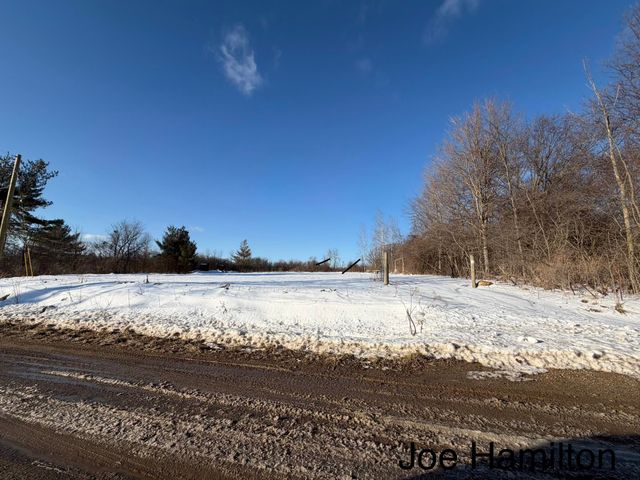 15734 Hall Road, Casnovia Twp, MI 49303