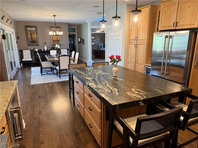 3020 Worrell Road, Willoughby Hills, OH 44094
