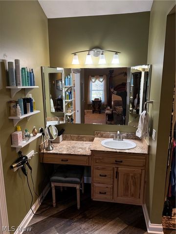 3020 Worrell Road, Willoughby Hills, OH 44094