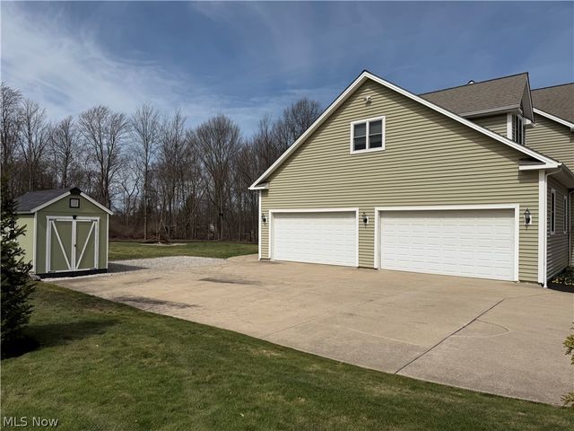 3020 Worrell Road, Willoughby Hills, OH 44094