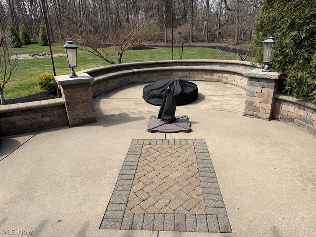 3020 Worrell Road, Willoughby Hills, OH 44094