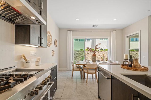270 Burwood, Lake Forest, CA 92630