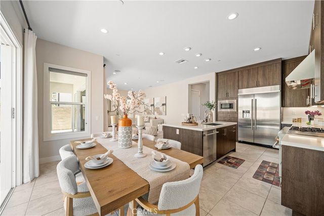 270 Burwood, Lake Forest, CA 92630