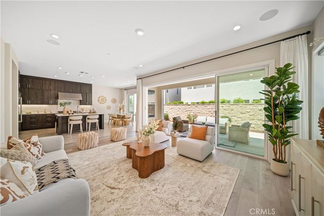 270 Burwood, Lake Forest, CA 92630