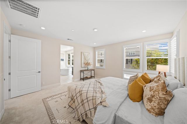 270 Burwood, Lake Forest, CA 92630