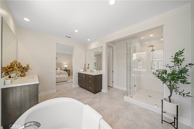 270 Burwood, Lake Forest, CA 92630
