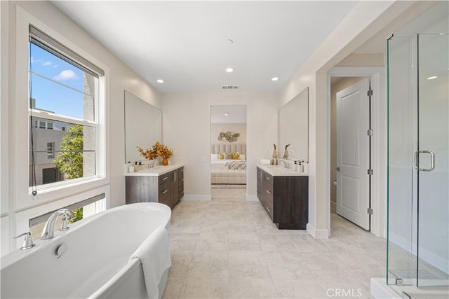 270 Burwood, Lake Forest, CA 92630