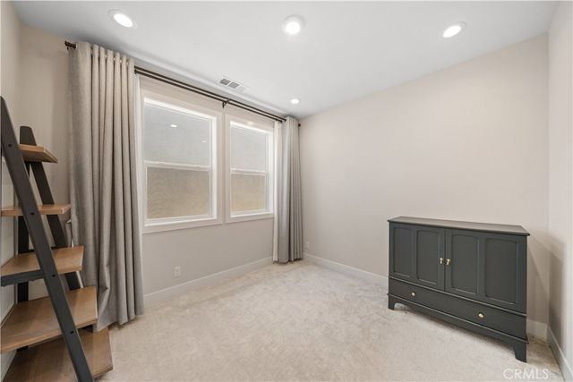 270 Burwood, Lake Forest, CA 92630