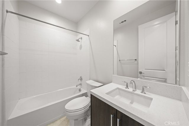 270 Burwood, Lake Forest, CA 92630