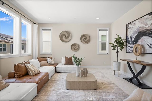 270 Burwood, Lake Forest, CA 92630