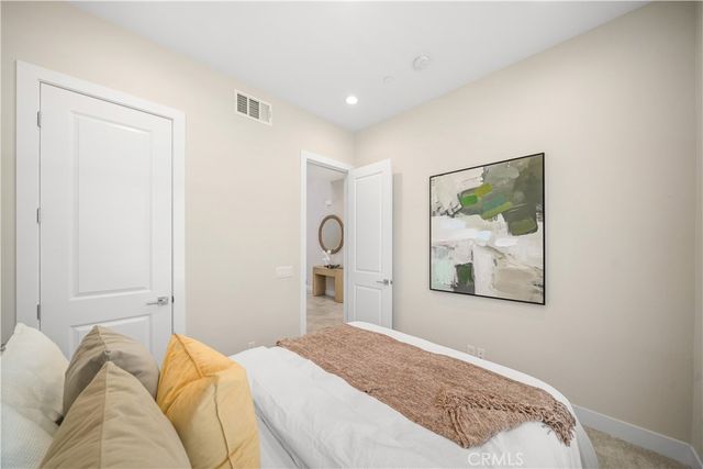 270 Burwood, Lake Forest, CA 92630