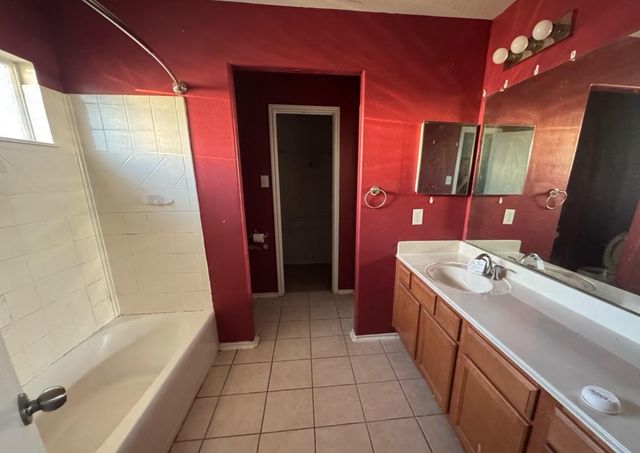 4419 Crossvine Avenue, Baytown, TX 77521