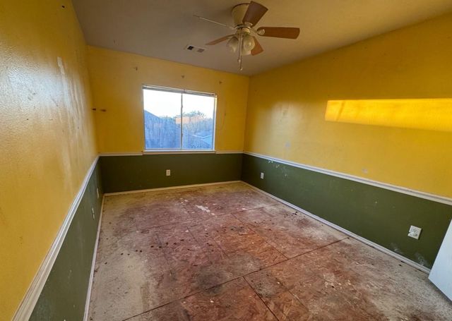 4419 Crossvine Avenue, Baytown, TX 77521