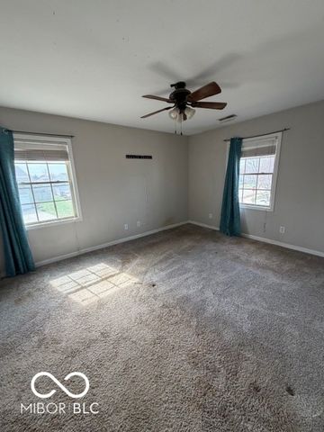 4651 Maplelawn Drive, Columbus, IN 47203