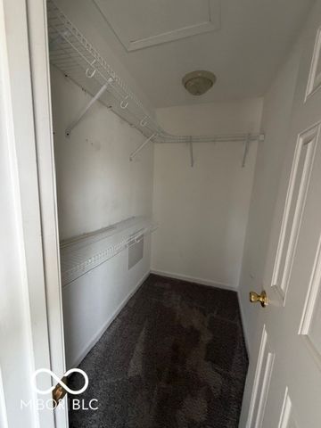 4651 Maplelawn Drive, Columbus, IN 47203