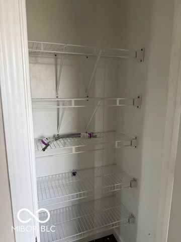 4651 Maplelawn Drive, Columbus, IN 47203