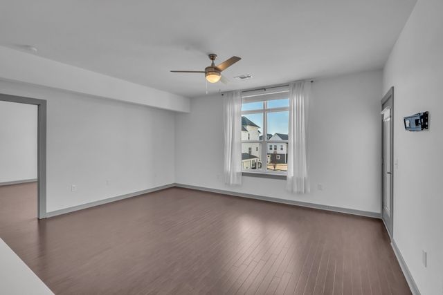 1638 54th Ave N Apt 214, Nashville, TN 37209