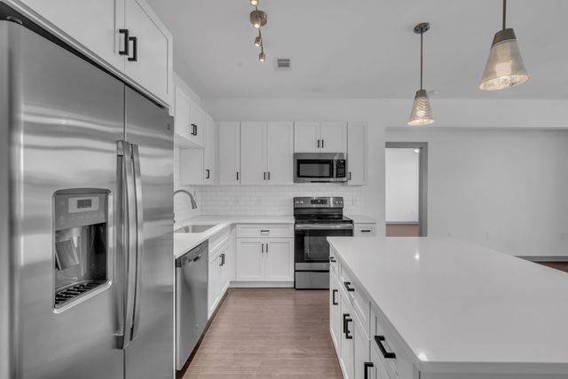 1638 54th Ave N Apt 214, Nashville, TN 37209