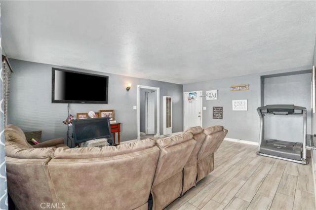 645 E King Street, Rialto, CA 92376