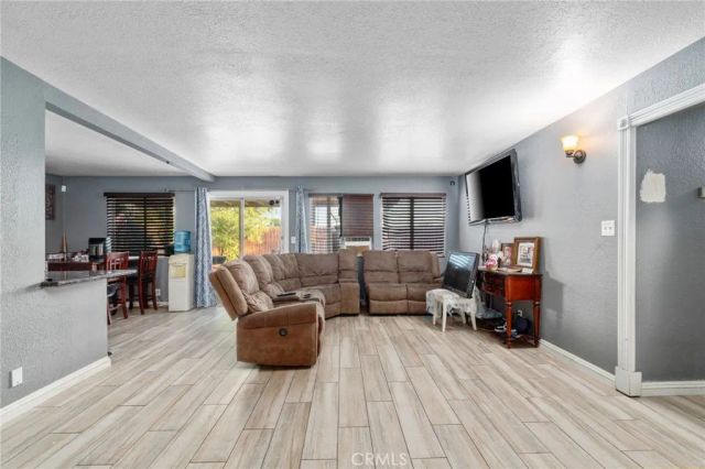 645 E King Street, Rialto, CA 92376