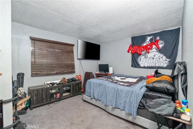 645 E King Street, Rialto, CA 92376