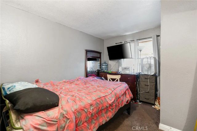 645 E King Street, Rialto, CA 92376