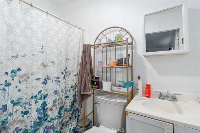 645 E King Street, Rialto, CA 92376