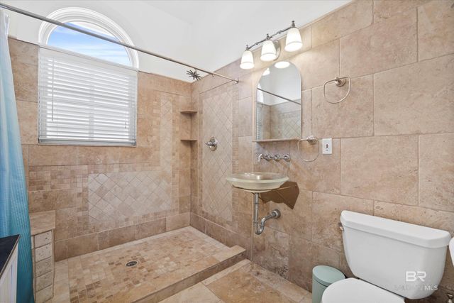 4070 Gulfwind Court, Gulf Shores, AL 36542