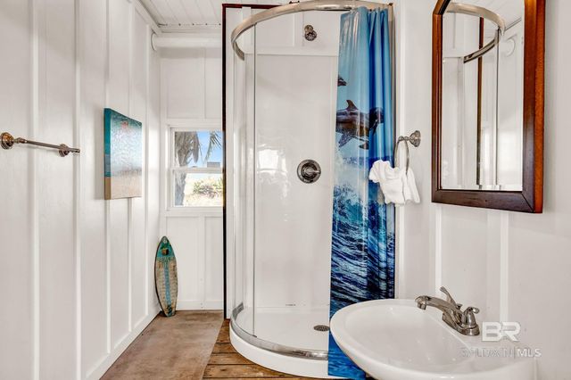 4070 Gulfwind Court, Gulf Shores, AL 36542