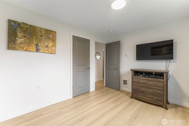 5701 80th Street E, Puyallup, WA 98371