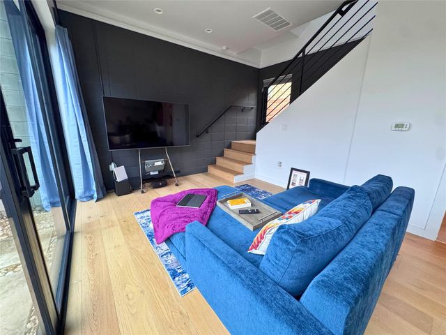 1206 Luna ST 2, Austin, TX 78721