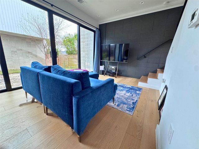 1206 Luna ST 2, Austin, TX 78721